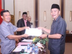 RAPERDA INOVASI DAERAH DISAHKAN JADI PERDA 2023 RAPERDA INOVASI DAERAH DISAHKAN JADI PERDA 2023
