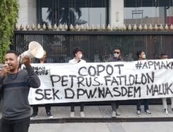 Petrus Fatlolon di Demo, Tokoh Masyarakat Tanimbar : Aneh Orang Peduli Masyarakat Malah di Demo Petrus Fatlolon di Demo, Tokoh Masyarakat Tanimbar : Aneh Orang Peduli Masyarakat Malah di Demo