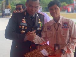IWO-I Terima Penghargaan dari Kapolres OKU Timur IWO-I Terima Penghargaan dari Kapolres OKU Timur