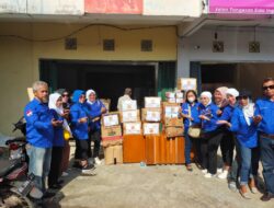 UMKM Sriwijaya Indonesia Berikan Bantuan Kepada Korban Kebakaran 36 Ilir Palembang UMKM Sriwijaya Indonesia Berikan Bantuan Kepada Korban Kebakaran 36 Ilir Palembang