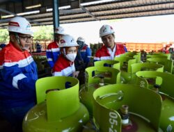 Dirut Pertamina Tak Segan Tindak Tegas Pangkalan LPG Nakal Dirut Pertamina Tak Segan Tindak Tegas Pangkalan LPG Nakal