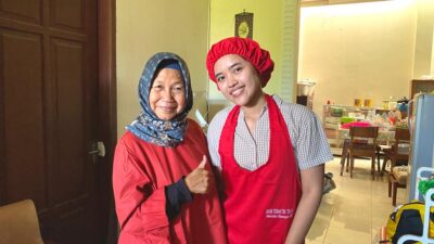Mahasiswa KKN Undip Bantu UMKM Dapur Zea dan Mom’s Sarroyya untuk Menerapkan Personal Hygiene pada Industri Pangan 