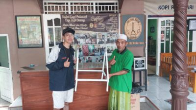 Pertimbangkan Aspek Kesehatan, Mahasiswa UNDIP Bangun Rak Tampah untuk Penjemuran Kopi yang Higienis