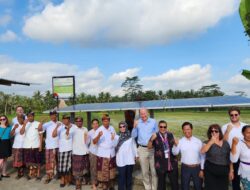 Kunjungi Keliki, Desa Energi Berdikari Pertamina – Deputy Secretary of Energy Amerika Serikat Terkesan dengan Leadership Komunitas Kunjungi Keliki, Desa Energi Berdikari Pertamina – Deputy Secretary of Energy Amerika Serikat Terkesan dengan Leadership Komunitas