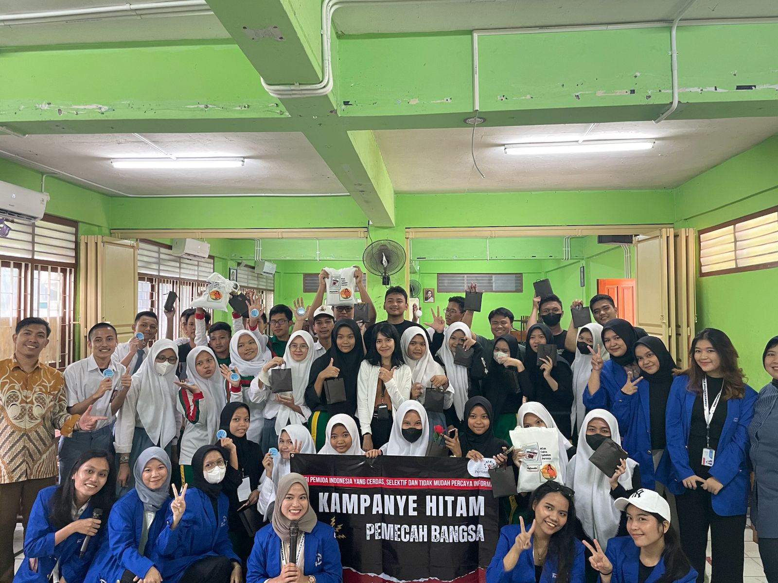 Kegiatan sosialisasi literasi media mengenai hoax dan fake news oleh Prodi Komunikasi Universitas Pertamina
