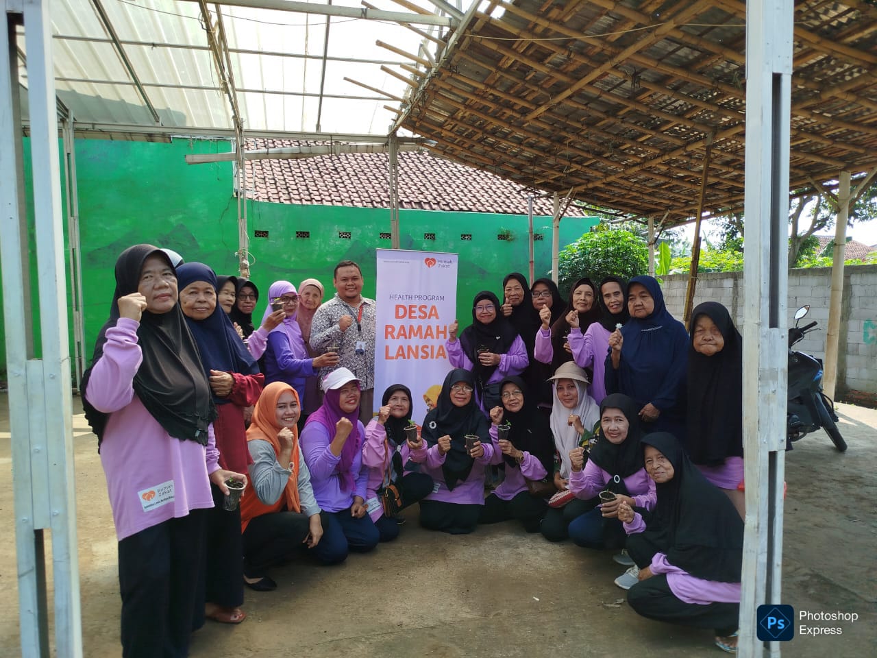 Inovasi Rumah Zakat Depok, Gelar Panen Bligo dan Pembagian Bibit Cabai dalam Program Kebun Gizi Ramah Lansia