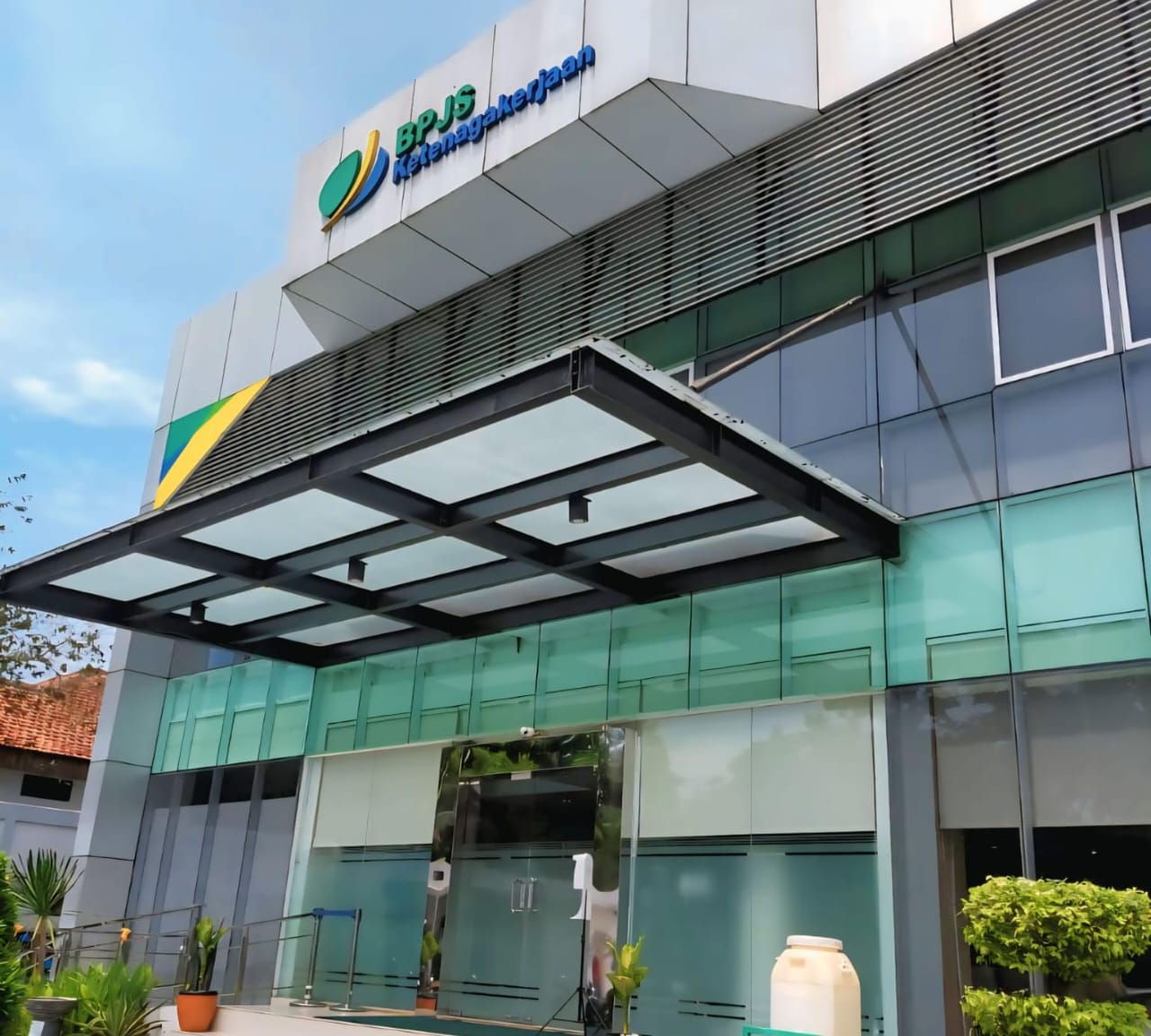 Pekerja di Depok Menjadi Korban Lemahnya Sistem BPJS TK