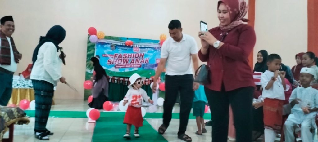 Peragaan Fashion Show Anak-Anak RT 06, RW 01 Kelurahan Mekarjaya Depok, Meriahkan HUT Kemerdekaan RI ke-80 Peragaan Fashion Show Anak-Anak RT 06, RW 01 Kelurahan Mekarjaya Depok, Meriahkan HUT Kemerdekaan RI ke-80