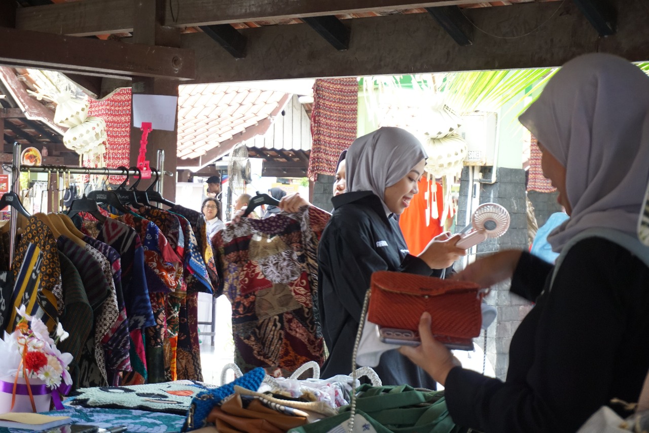 Pertamina SMEXPO Yogyakarta 2025 Sukses, Catat Transaksi 2 Miliar Pertamina SMEXPO Yogyakarta 2025 Sukses, Catat Transaksi 2 Miliar