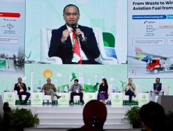 Pertamina Komitmen dalam Mendukung Transisi Energi Berkelanjutan Melalui BBM Ramah Lingkungan Pertamina Komitmen dalam Mendukung Transisi Energi Berkelanjutan Melalui BBM Ramah Lingkungan