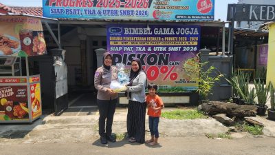 SAMSAT Depok Bagikan Sembako dan Baju kepada Masyarakat, Wujudkan Kepedulian