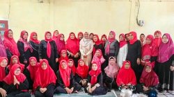 Wakil Ketua DPRD Depok, Yuni Indriany Serahkan Sound Sistem untuk Majelis Taklim Nurul Huda Wakil Ketua DPRD Depok, Yuni Indriany Serahkan Sound Sistem untuk Majelis Taklim Nurul Huda