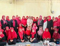 Wakil Ketua DPRD Depok, Yuni Indriany Serahkan Sound Sistem untuk Majelis Taklim Nurul Huda