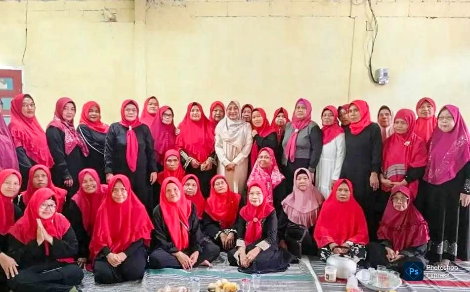 Wakil Ketua DPRD Depok, Yuni Indriany Serahkan Sound Sistem untuk Majelis Taklim Nurul Huda